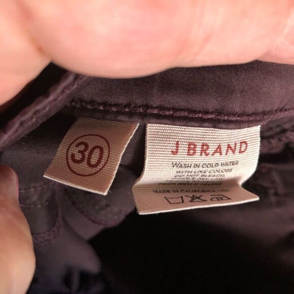 J Brand Mid Rise Straight Jeans Red Wine - 30 - Picture 10 of 11